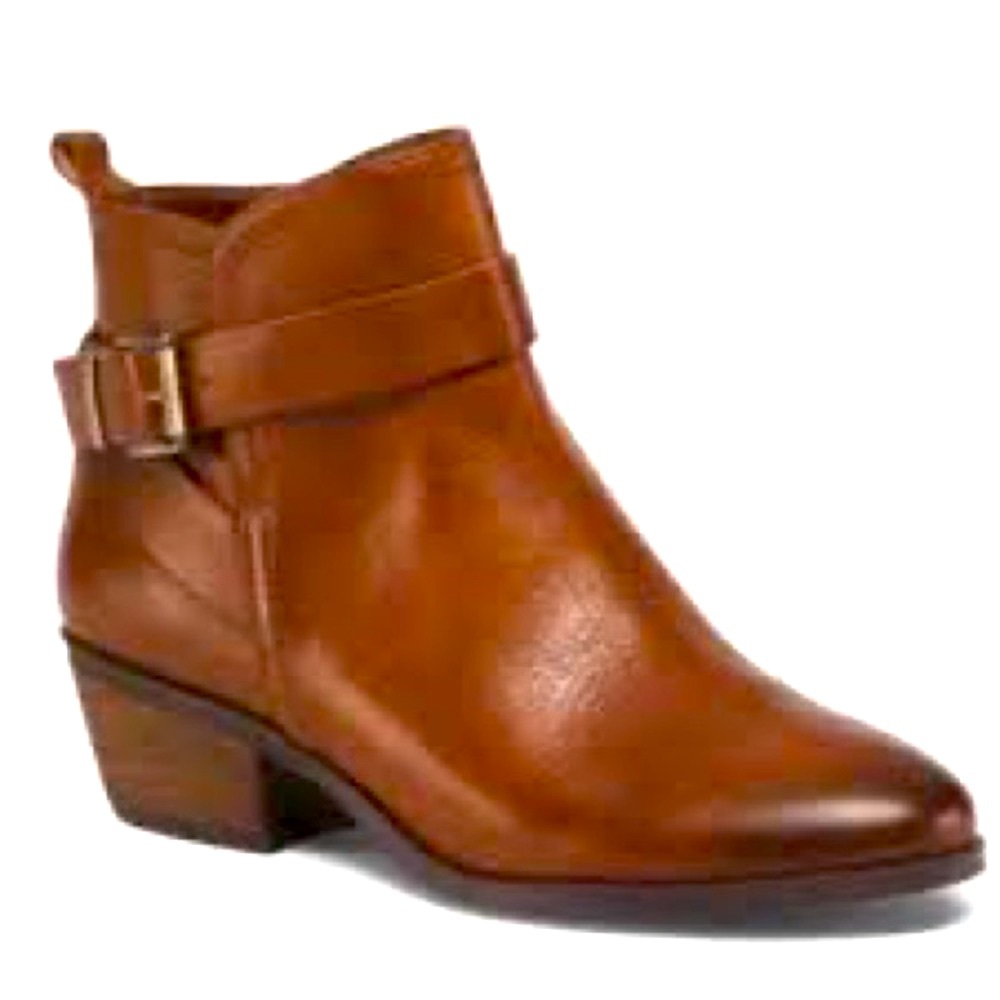 Vince Camuto Peamer size 39 cognac leather Chelsea ankle boots side zip buckle